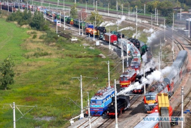 Наш паровоз, вперёд лети !