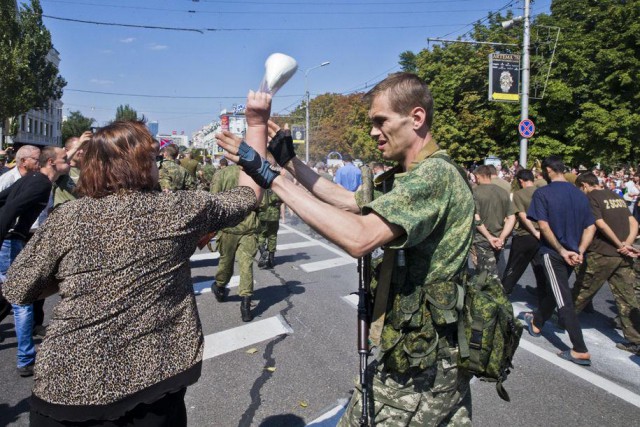 Марш пленных в Донецке 24.08.2014
