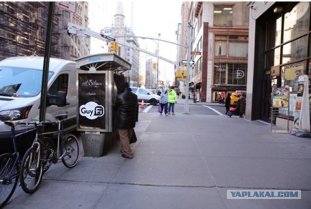 В центре Нью-Йорка появилась кабинка