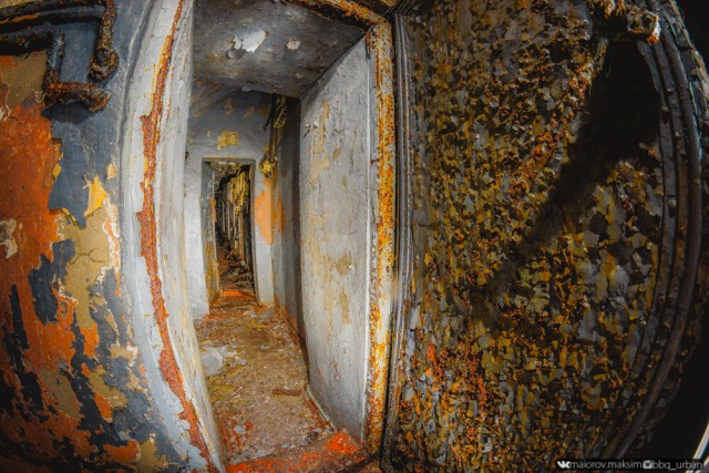 Обычный сарай посреди тундры оказался спуском в оставленный военными «засекреченный» бункер