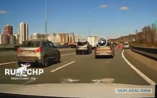 И дверью добавил...