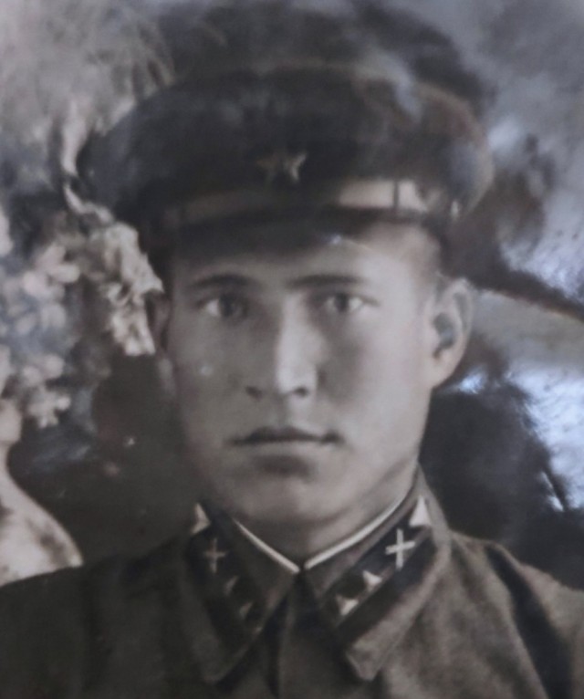 А давайте свой Бессмертный Полк сделаем? Я начинаю. Все таки канун Дня Победы