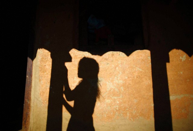 Женщин Непала раз в месяц выгоняют из дома