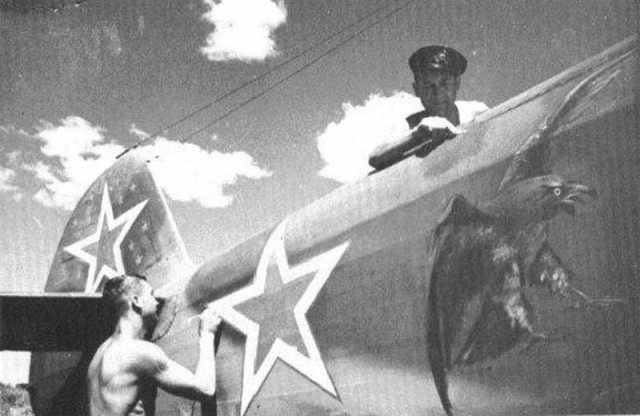 Рисунки (эмблемы) на самолетах советских асов ВОВ!