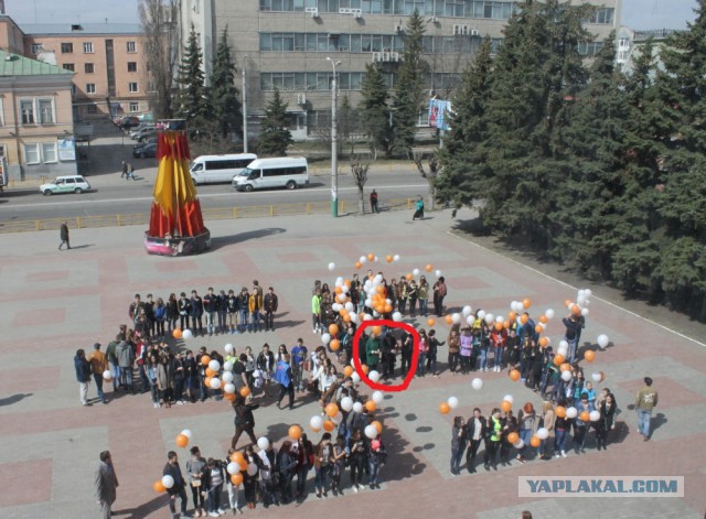 Флешмоб в честь Дня космонавтики в Пензе..