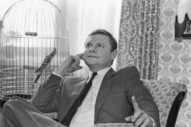 Виталий Соломин в кадре и за кадром: почему обаятельного доктора Ватсона называли Каменным Цветком