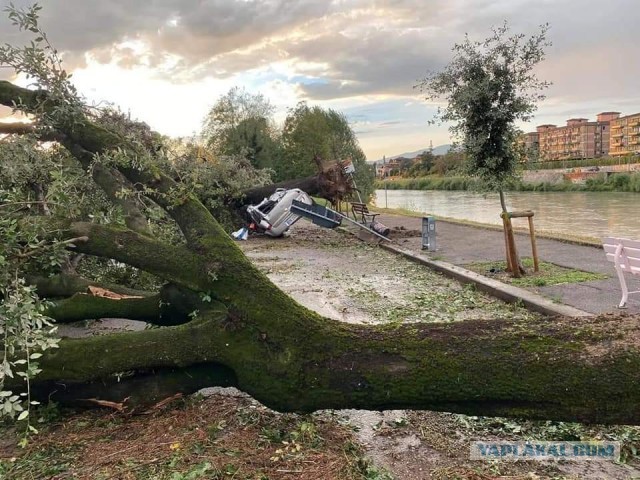 На итальянскую Верону обрушился ураган
