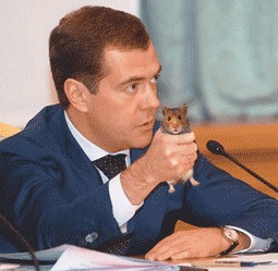 Необычные подарки известным людям