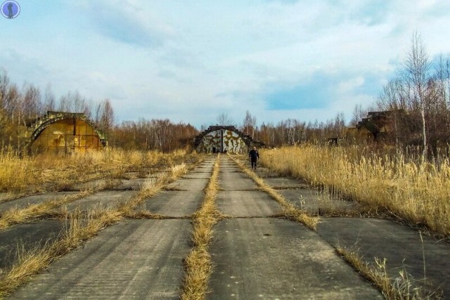 Заброшенный военный аэродром "Переяславка" в 40 км от границы с Китаем