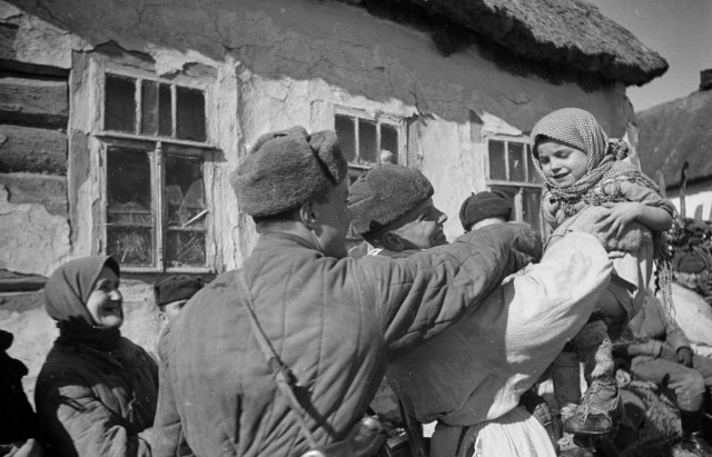 Они сражались за Родину. Фотонаследие Семена Осиповича Фридлянда.
