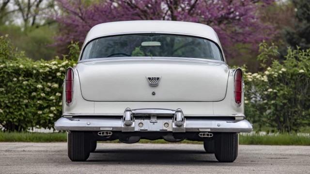 "Литерные трёхсотые". К юбилею Chrysler 300 красивых автофото пост