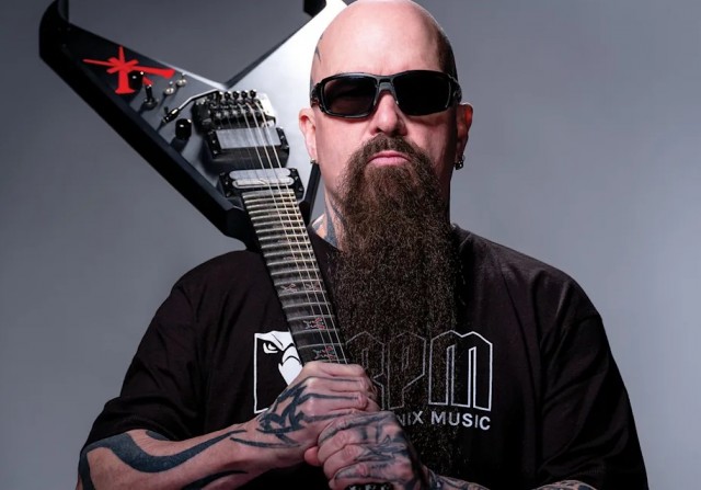 А у Тани на флэту был старинный патефон