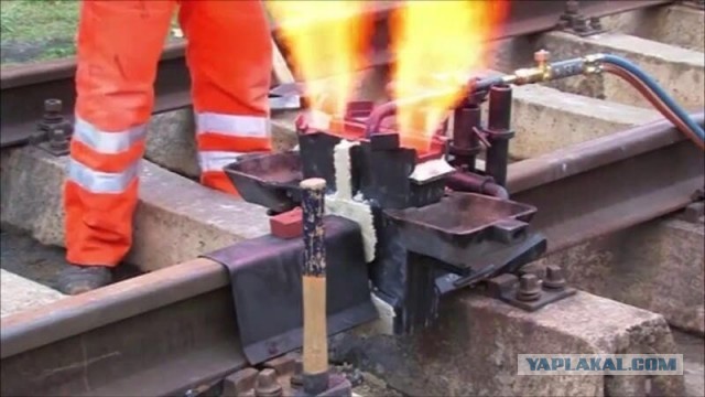 Почему в РФ поезда стучат колесами, а в Европе и Китае стука не слышно?