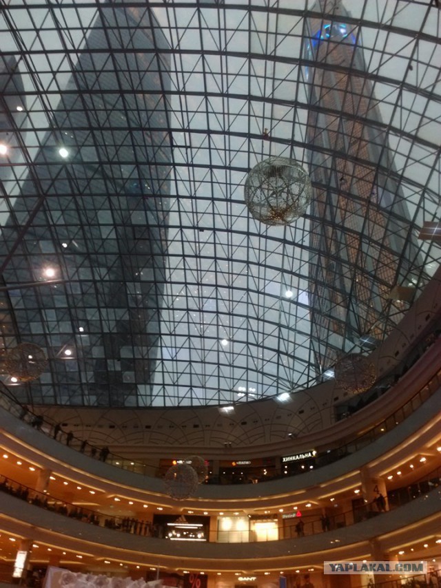 "Москва-Сити": город пустых небоскребов