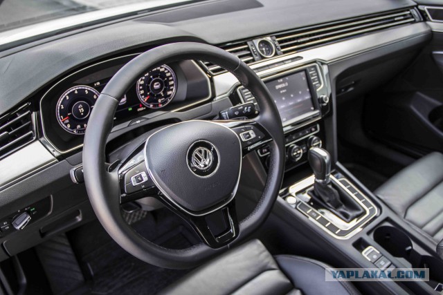 Новый Volkswagen Passat B8 - строгость и сдержанность (обзор)