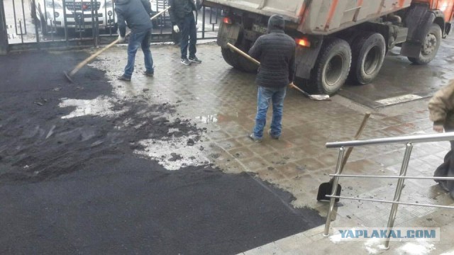 «Грузовые перевозки фактически под запретом»: состояние дорог и мостов в Приморье заставляет водителей нарушать правила