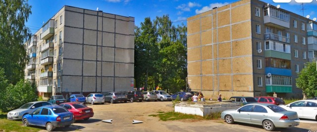 Почему в "хрущевках" нет балкона на первом этаже?