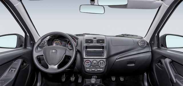 АвтоВАЗ начал выпуск Lada Granta с пятью педалями