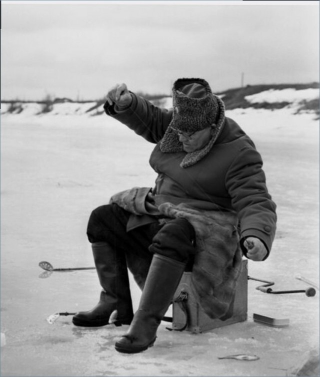 Маршал Советского Союза Иван Степанович Конев на рыбалке