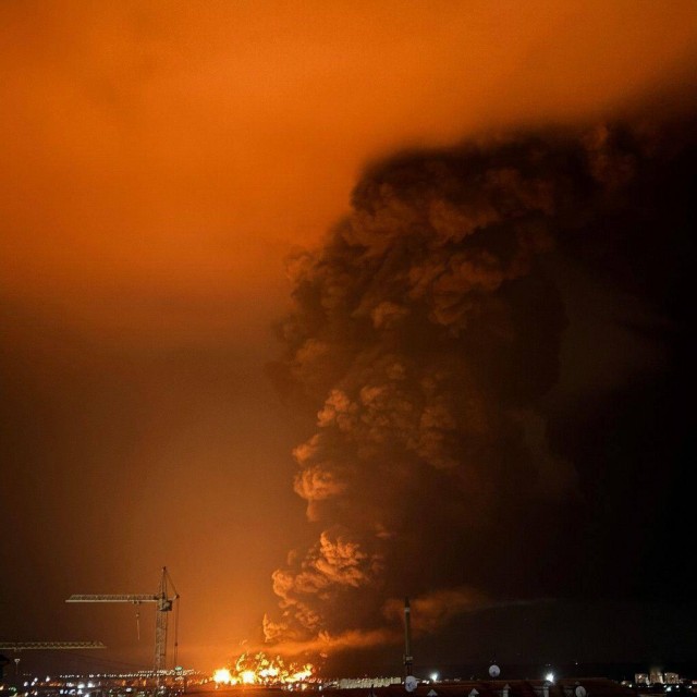 В Крыму атакован крупнейший нефтяной терминал полуострова.