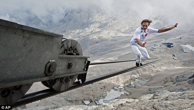 Канатоходец