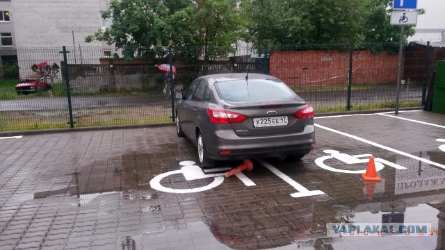 Никого же ни зарЭзала, ни убила