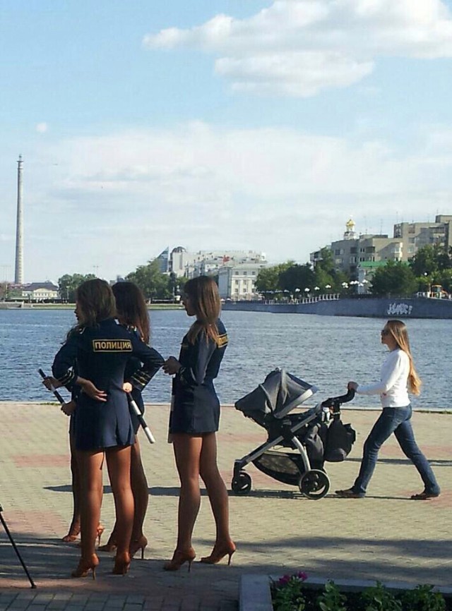 Красивые девушки, красивые ножки