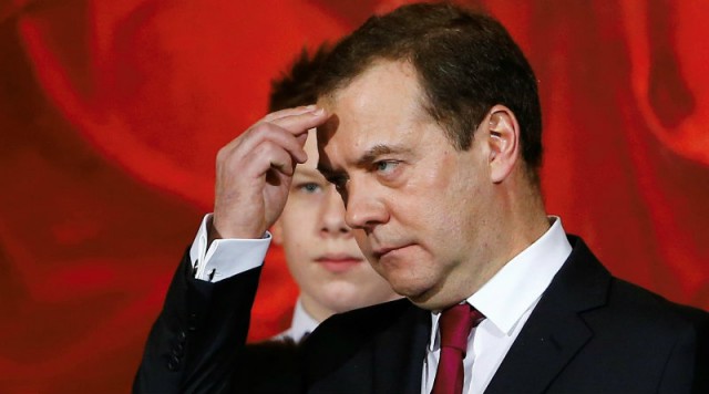 Д.Медведев: Россиянам придется менять работу
