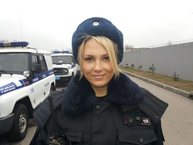 Девушки в форме