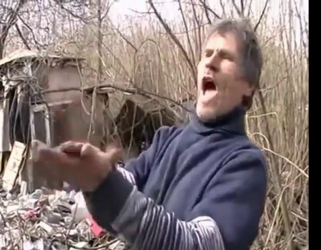 Бородатый "царёк" быстро сдулся, когда понял, что противник больше него