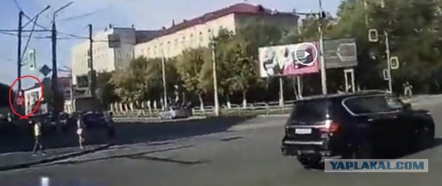 "А ты х@ли на красный едешь?!"