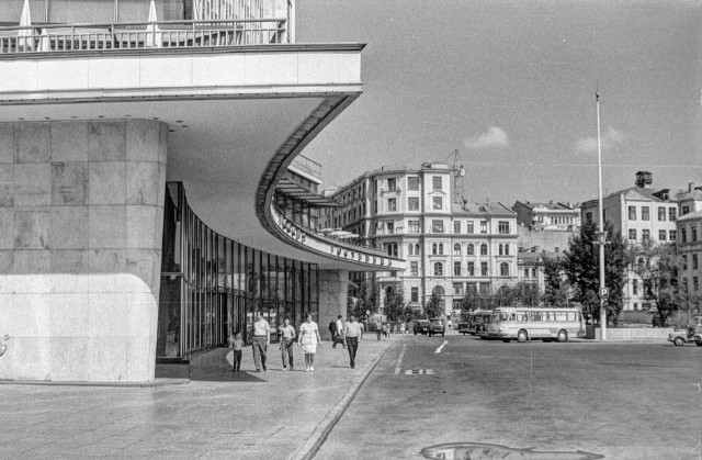 Москва и москвичи. Двадцатый век. 02.09.25