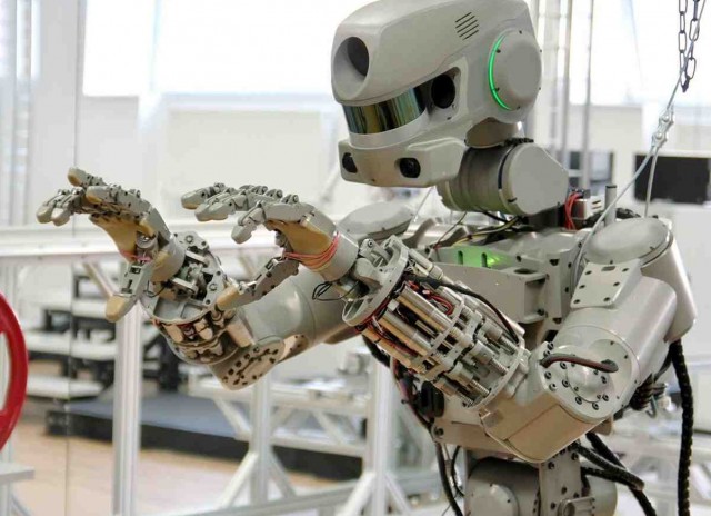 В Китае создали реалистичного робота-эльфийку, которая должна служить компаньоном для одинокого мужчины