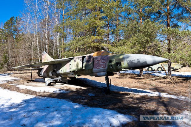 Брошенная военная техника под Москвой