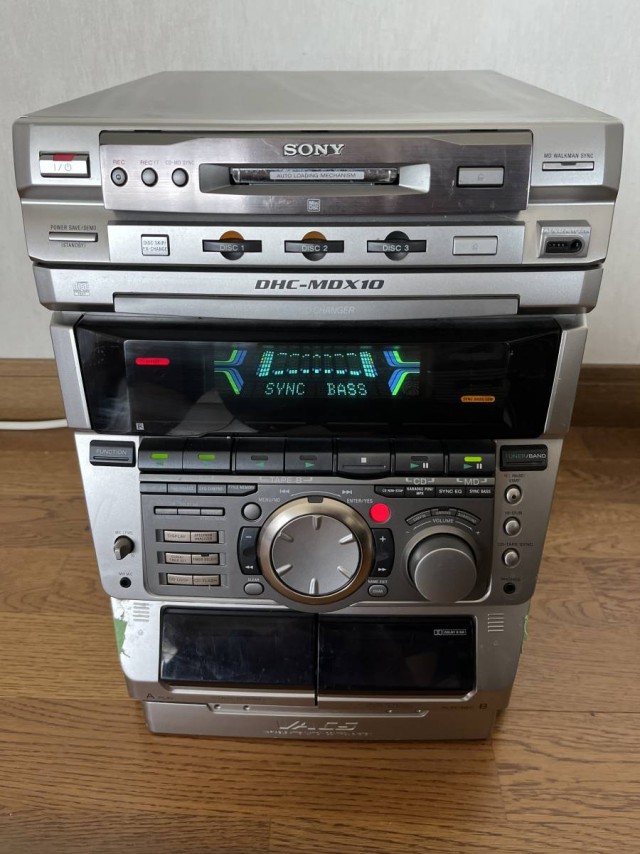 В 1992 году Sony объединила дискету с компакт-диском: мини-диск должен был заменить кассеты