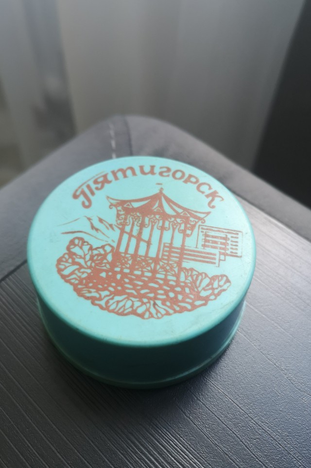 Складной стаканчик! У кого был такой?