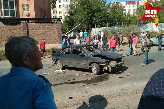 В Уфе на ходу взорвался автомобиль: водителю оторвало ноги. Считают - бомба