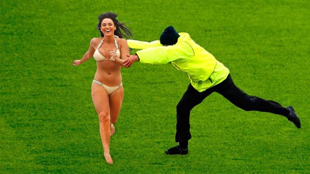 Девушки на спорте и около него!