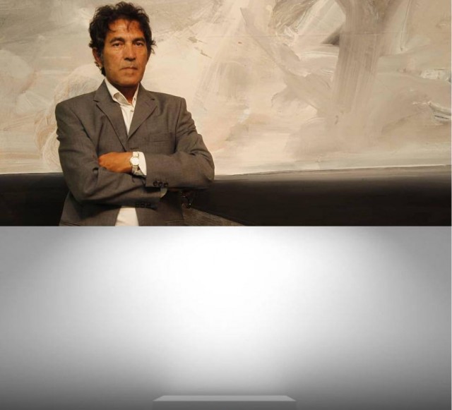 Итальянский скульптор Сальваторе Гарау продал невидимую статую «Я есть» за ₽1,5 млн