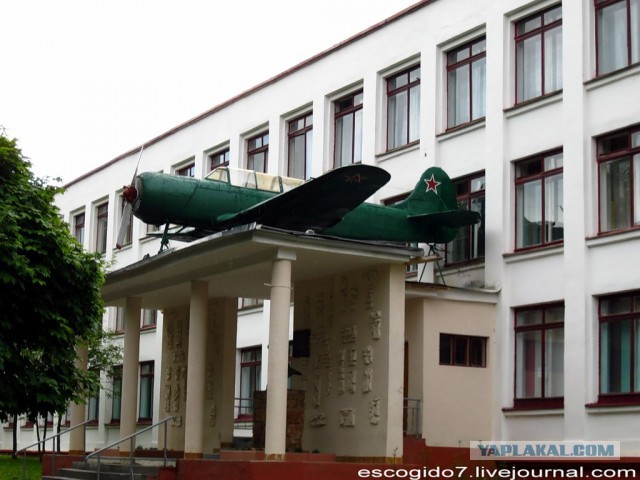20 самых интересных авиапамятников