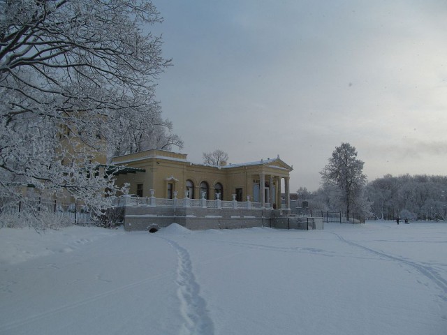 Белый Петергоф