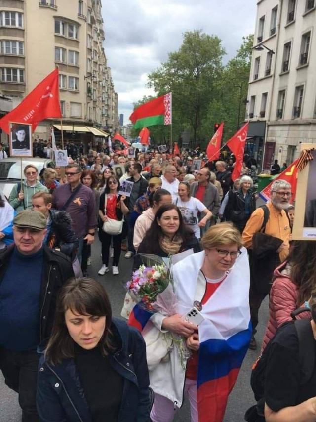 Бессмертный полк шагает по планете.