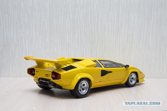 Lamborghini в масштабе 1:18