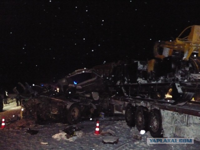 Десять человек погибли в ДТП с автобусом под Ханты-Мансийском