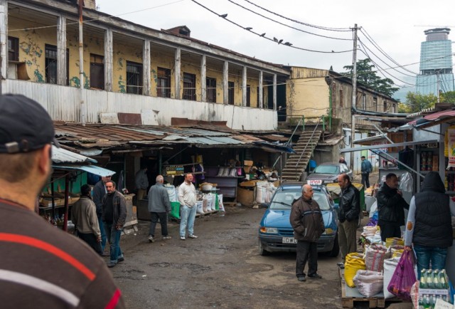 Прогулялся по Дезертирскому рынку в Тбилиси. Ощущения как от машины времени