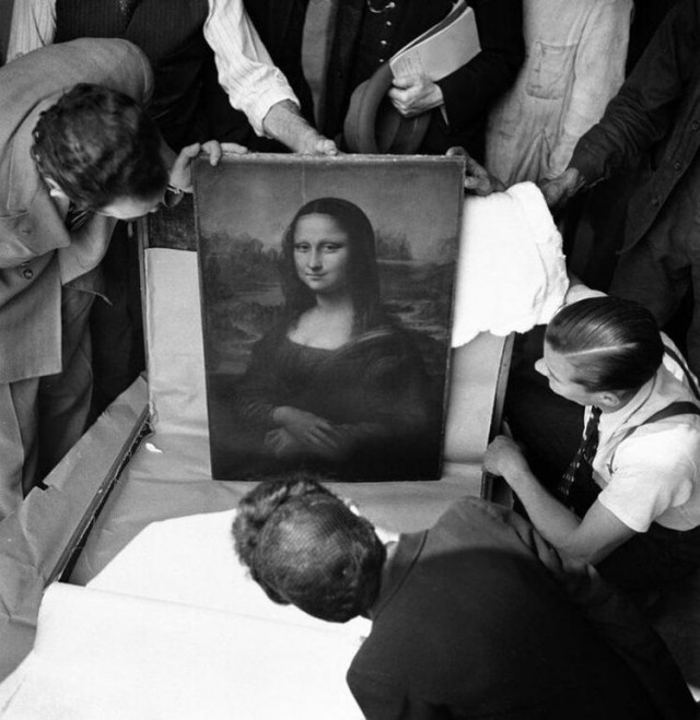 16 фотографий интересных моментов из прошлого, на которых время, кажется, остановилось