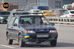 Москвича задержали из-за скотча в цветах флага Украины на бампере машины