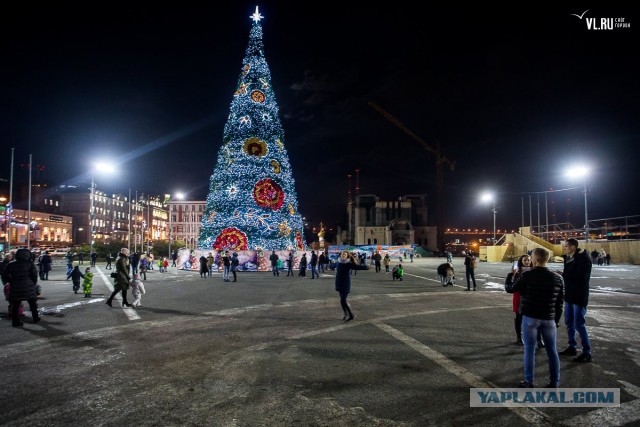 Рейтинг «самых ужасных» рождественских ёлок