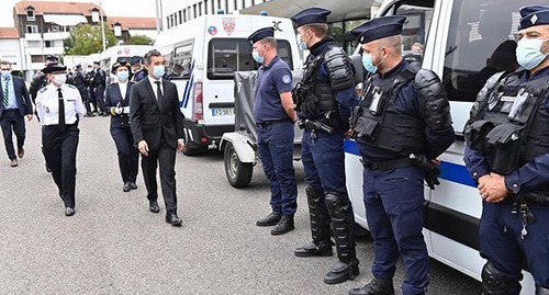 Аресты чеченцев: французский министр отреагировал на массовый арест уроженцев Чечни