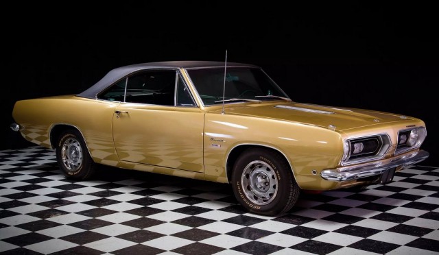 60 лет Plymouth Barracuda